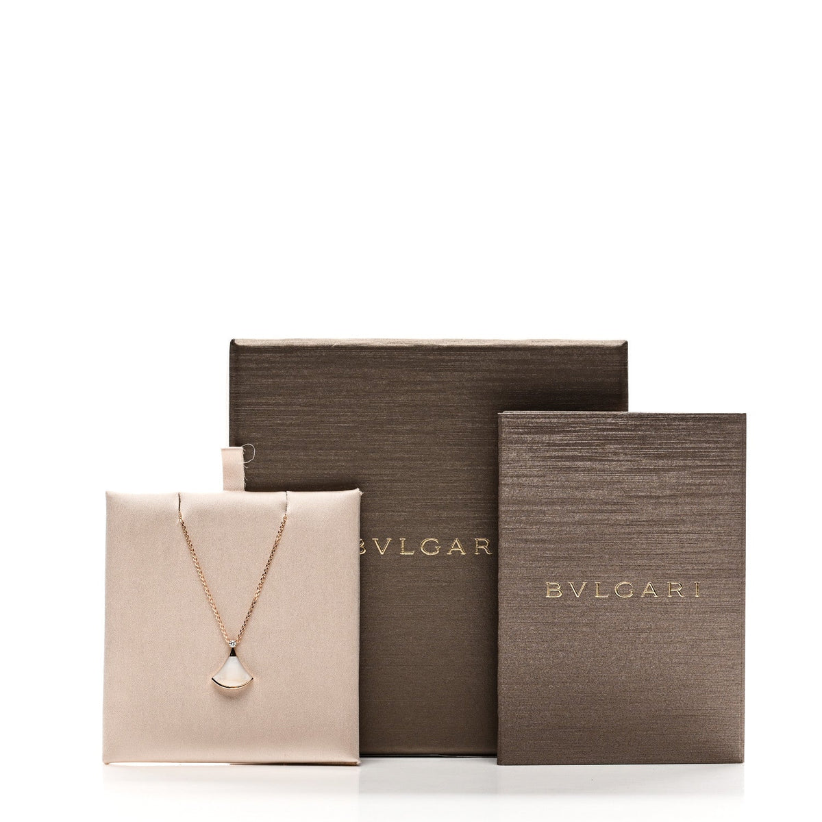 18K Yellow Gold Diamond Mother of Pearl Small Divas' Dream Pendant Necklace