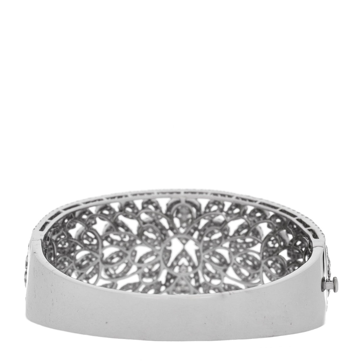 18K White Gold Diamond 10.80ctw Bangle Bracelet
