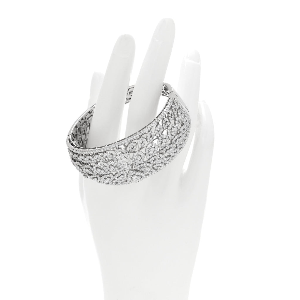 18K White Gold Diamond 10.80ctw Bangle Bracelet