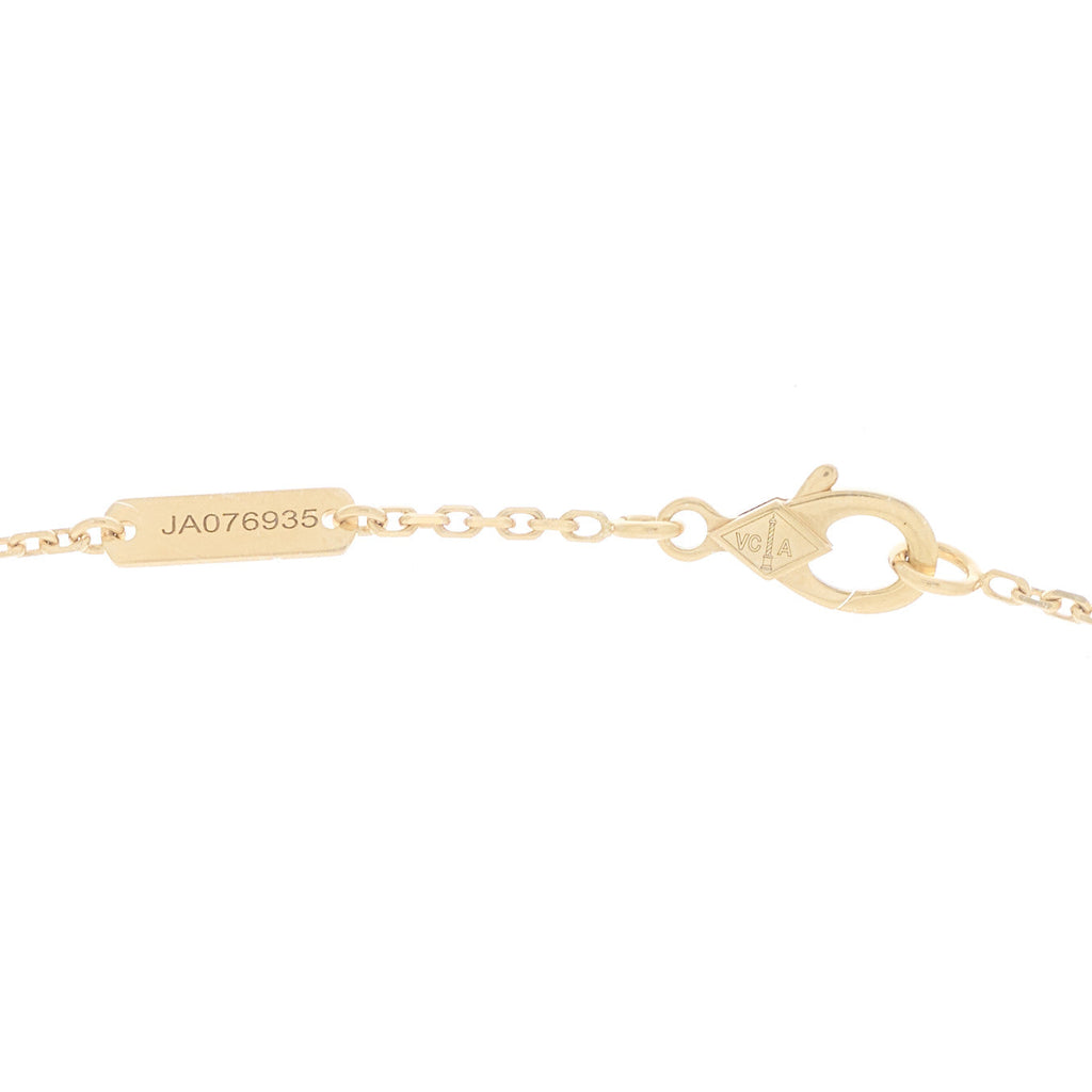 18K Yellow Gold Carnelian Vintage Alhambra Pendant Necklace