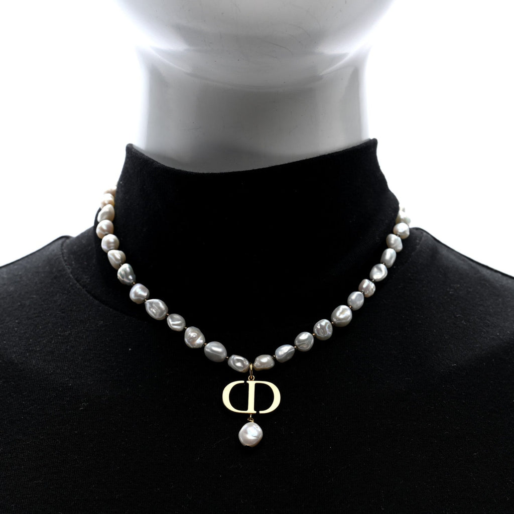 Pearl 30 Montaigne Choker Necklace Gold