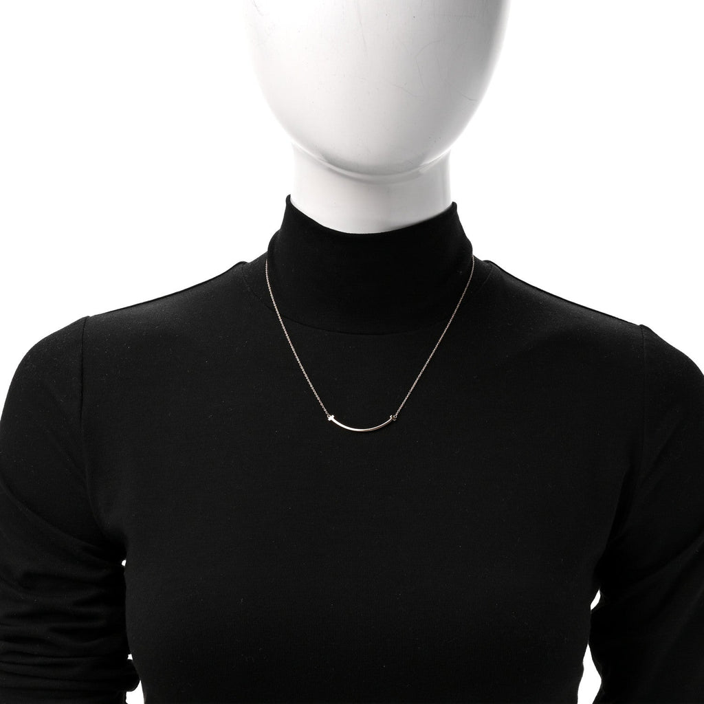 18K Rose Gold Small T Smile Pendant Necklace