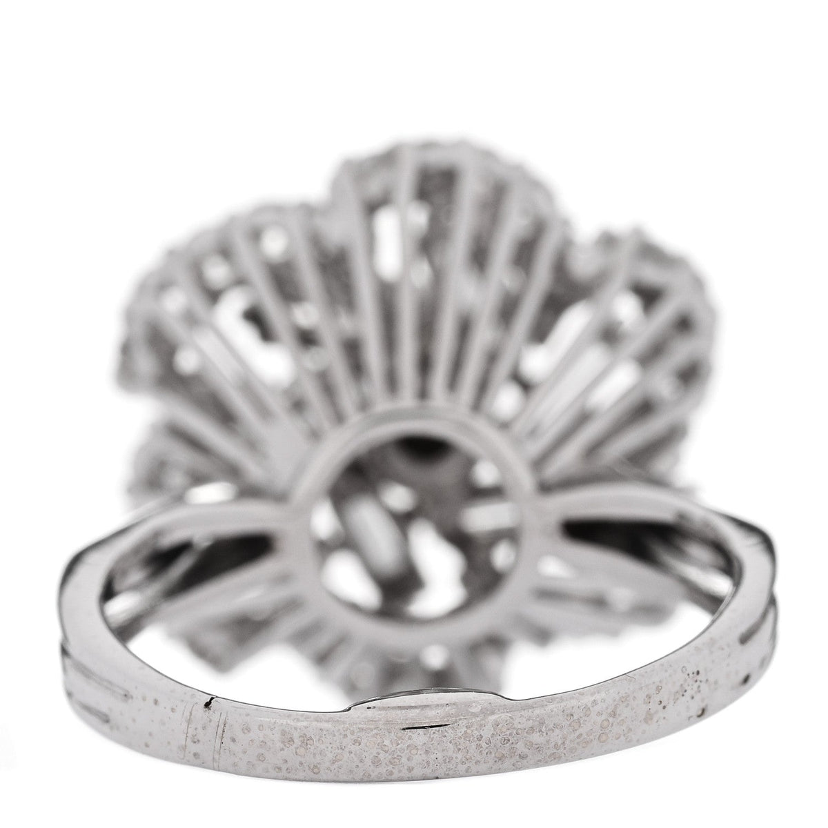 18K White Gold Diamond 1.80ctw Flower Spiral Cocktail Ring 52 6