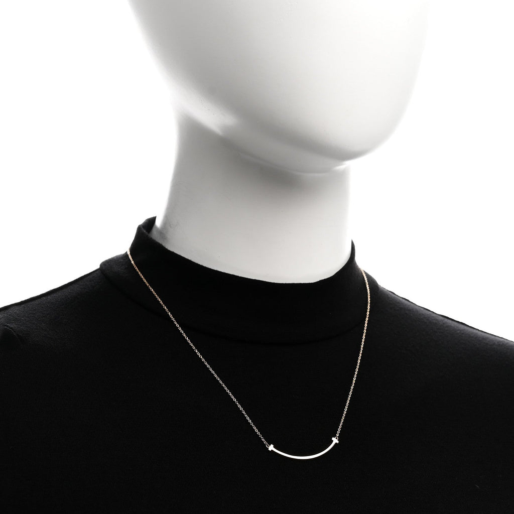 18K Rose Gold Small T Smile Pendant Necklace