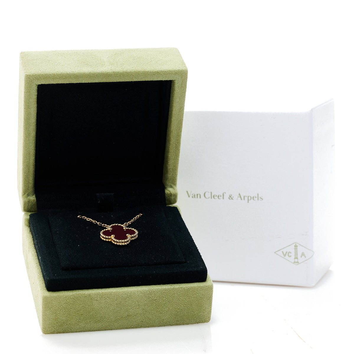 18K Yellow Gold Carnelian Vintage Alhambra Pendant Necklace
