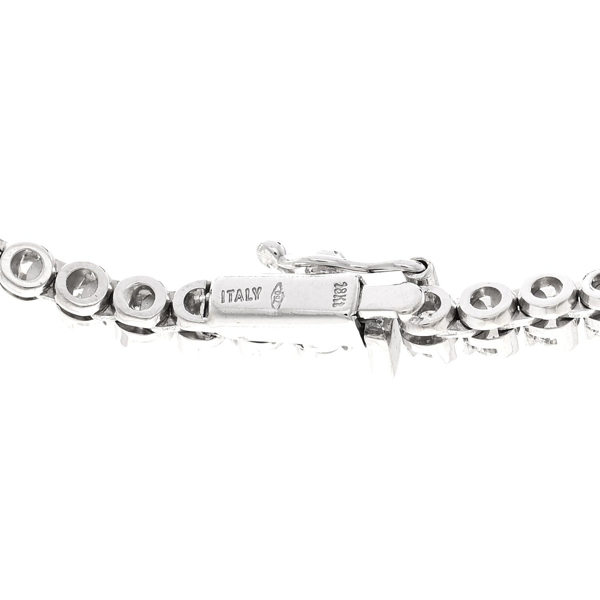 14K White Gold Diamond 10.03ctw Graduated Necklace
