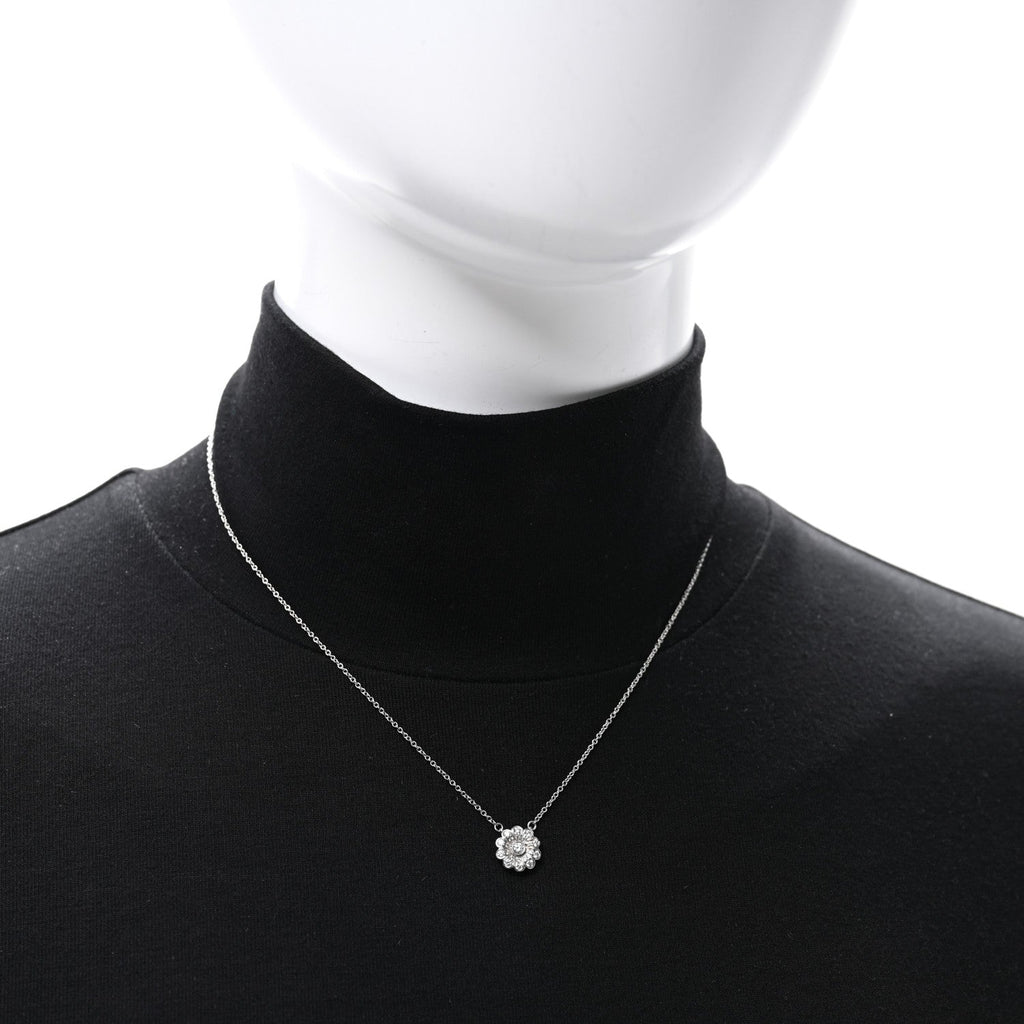 Platinum Diamond Flower Pendant Necklace