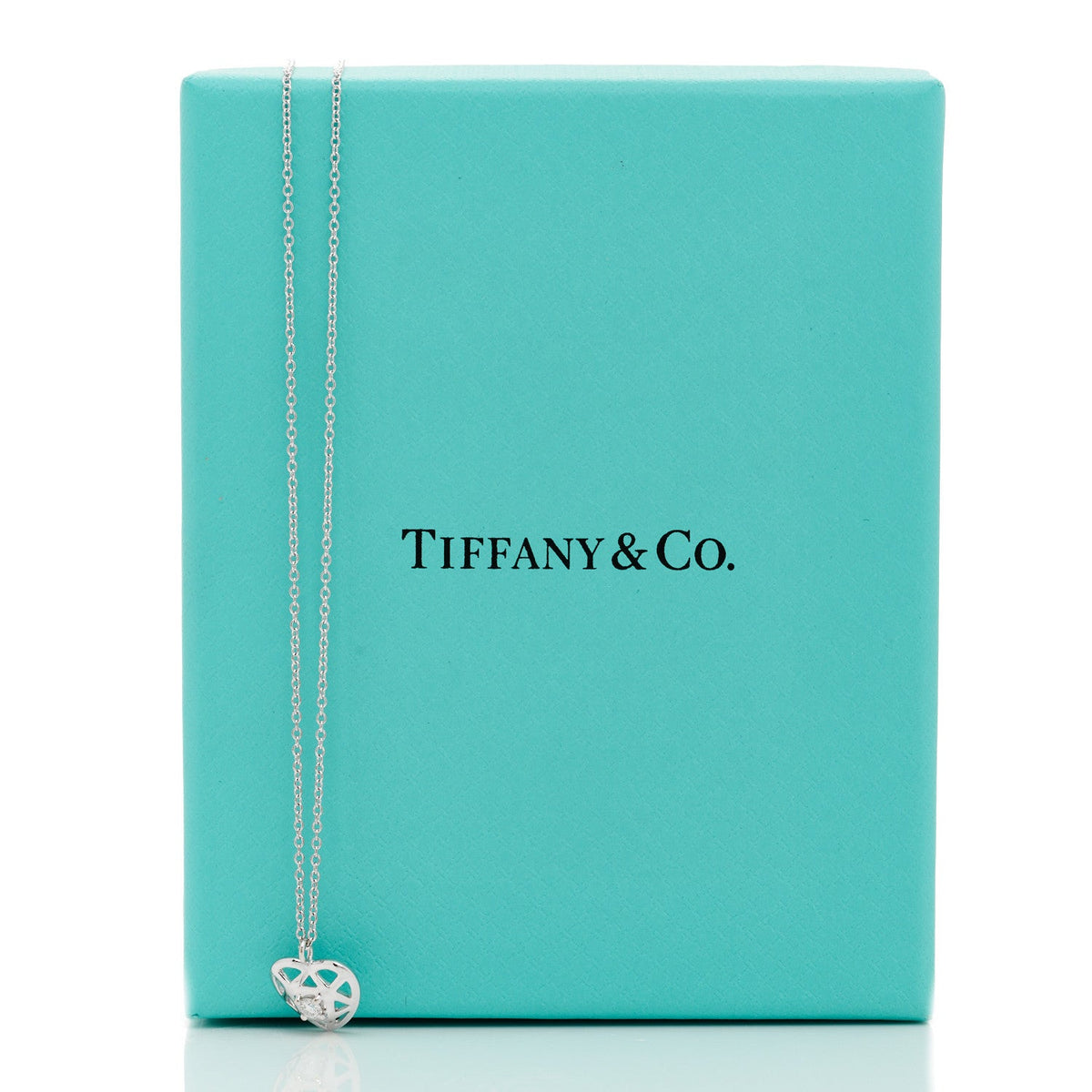 18K White Gold Diamond Cut Out Heart Pendant Necklace